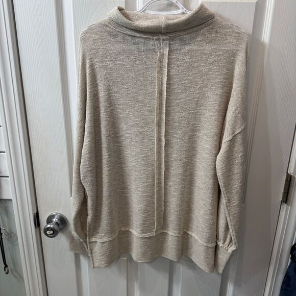 Cherish Apparel oversized, raw hem, cowl neck oatmeal colored top size Med - Picture 10 of 14